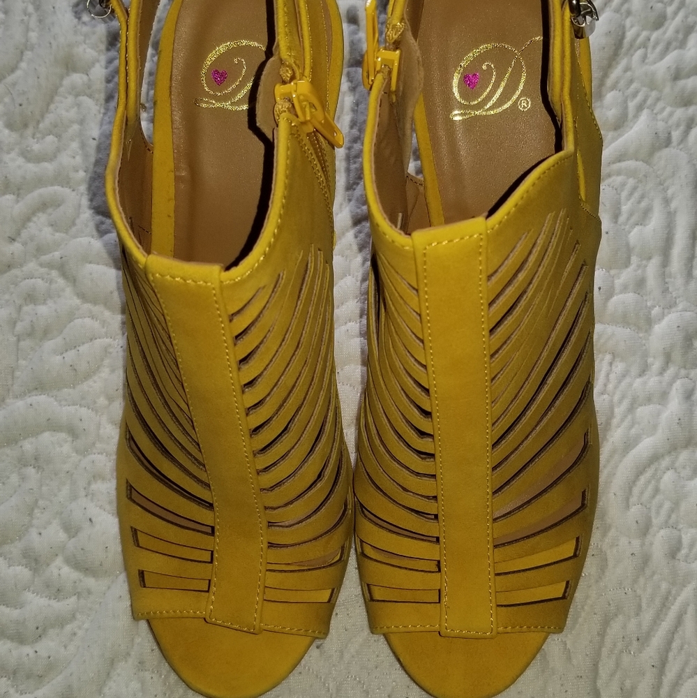 Strappy Sandal